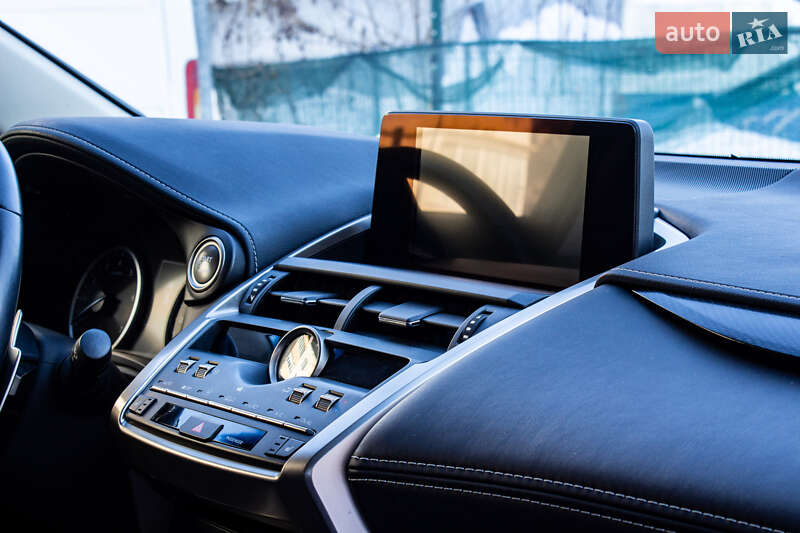 Внедорожник / Кроссовер Lexus NX 2018 в Львове