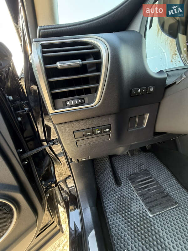 Позашляховик / Кросовер Lexus NX 2016 в Івано-Франківську