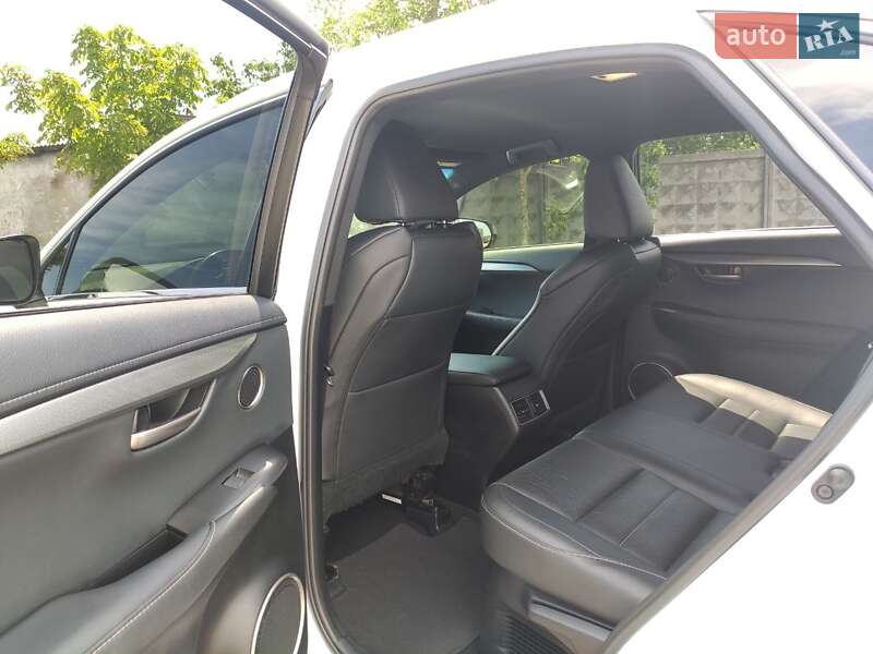 Внедорожник / Кроссовер Lexus NX 2016 в Одессе