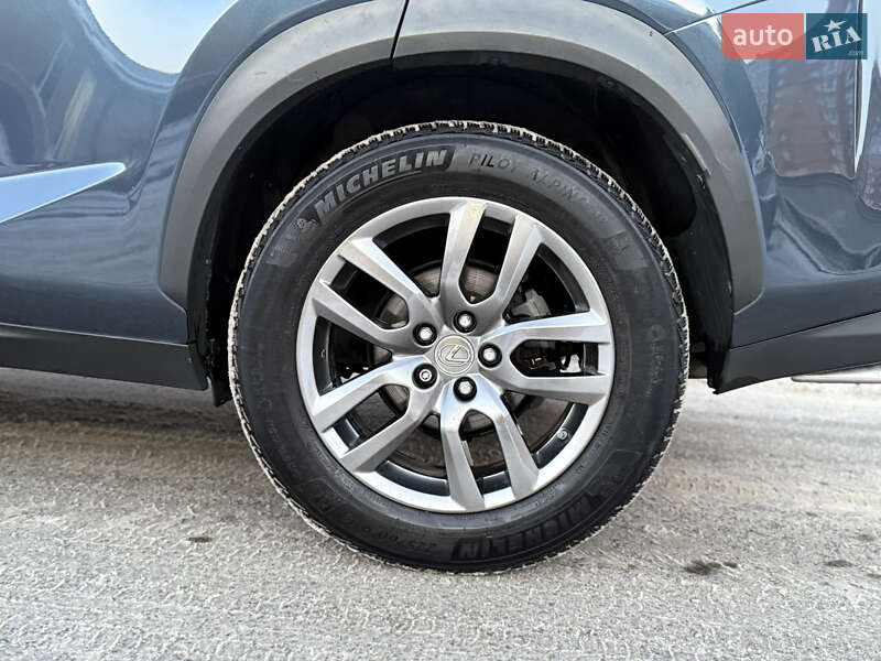 Внедорожник / Кроссовер Lexus NX 2015 в Днепре