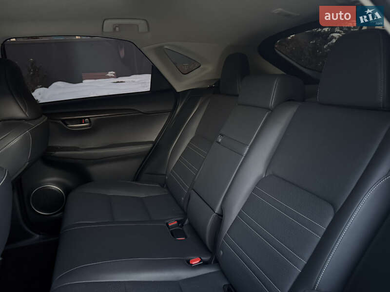 Внедорожник / Кроссовер Lexus NX 2015 в Днепре