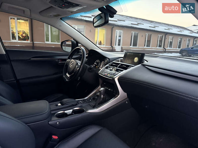 Внедорожник / Кроссовер Lexus NX 2015 в Днепре