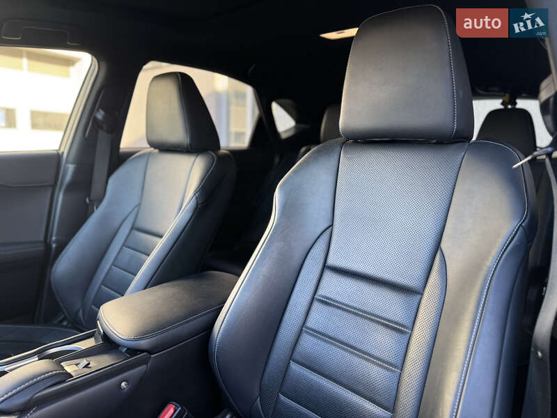 Внедорожник / Кроссовер Lexus NX 2017 в Луцке