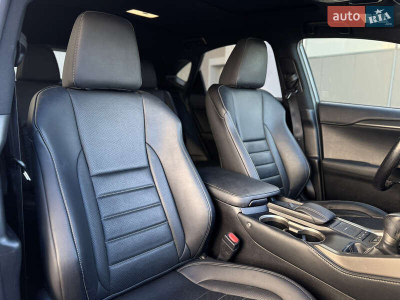 Внедорожник / Кроссовер Lexus NX 2017 в Луцке