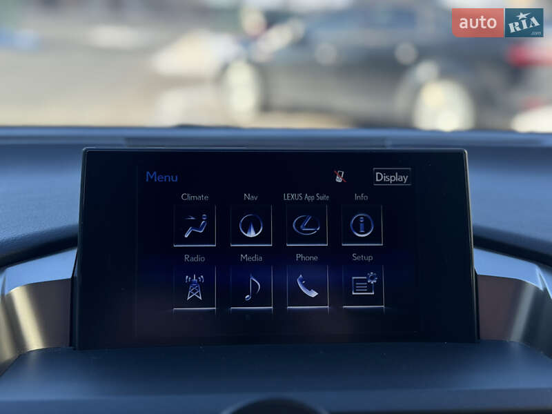 Внедорожник / Кроссовер Lexus NX 2017 в Луцке