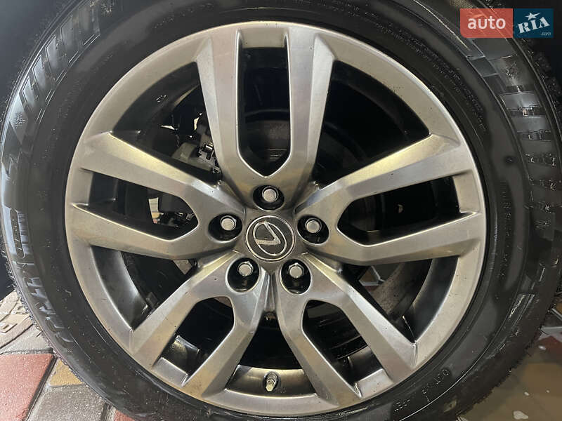 Позашляховик / Кросовер Lexus NX 2019 в Ужгороді