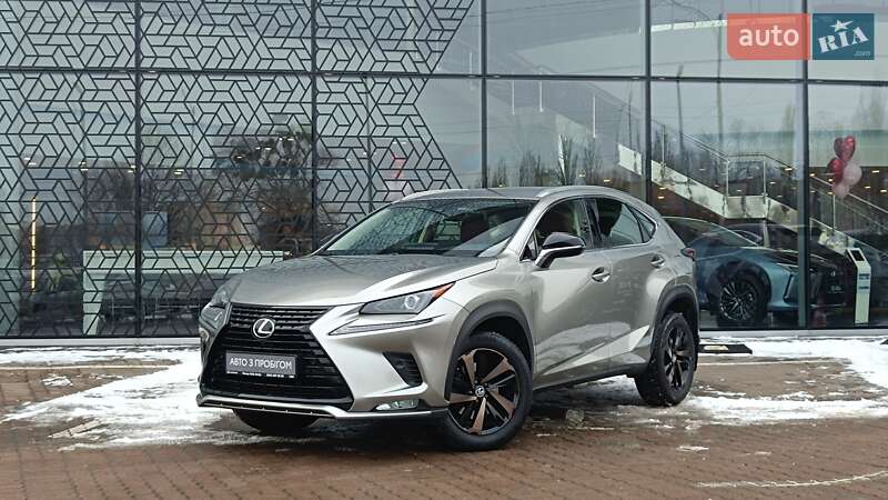 Lexus NX 2021