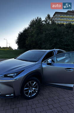 Внедорожник / Кроссовер Lexus NX 2015 в Бориславе