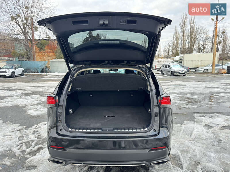 Позашляховик / Кросовер Lexus NX 2019 в Києві