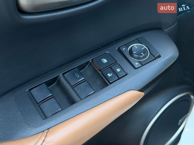 Внедорожник / Кроссовер Lexus NX 2016 в Одессе