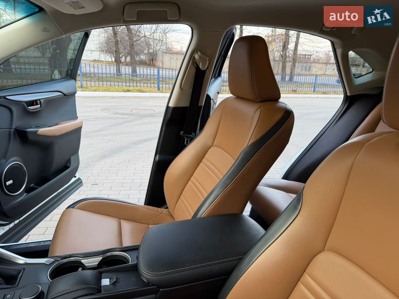 Внедорожник / Кроссовер Lexus NX 2016 в Одессе