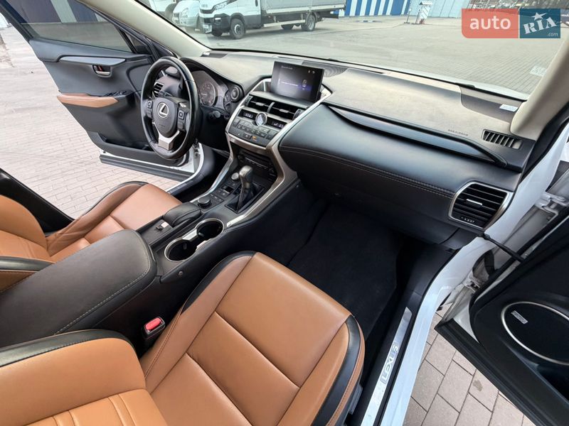 Внедорожник / Кроссовер Lexus NX 2016 в Одессе