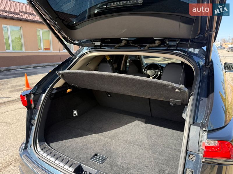 Позашляховик / Кросовер Lexus NX 2015 в Дніпрі