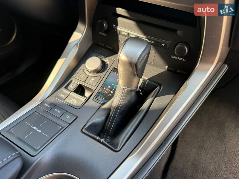 Позашляховик / Кросовер Lexus NX 2015 в Дніпрі