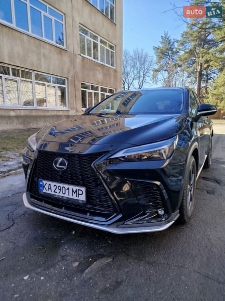 Lexus NX 2023