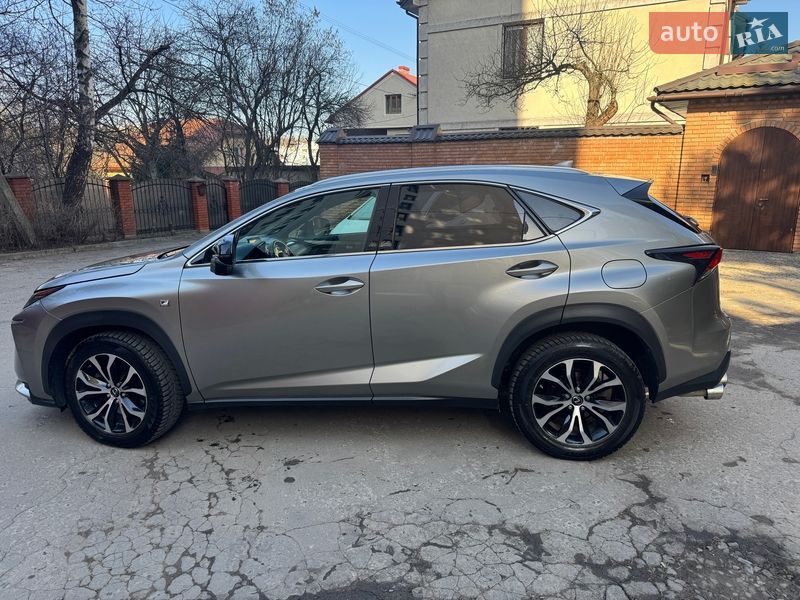 Позашляховик / Кросовер Lexus NX 2016 в Львові