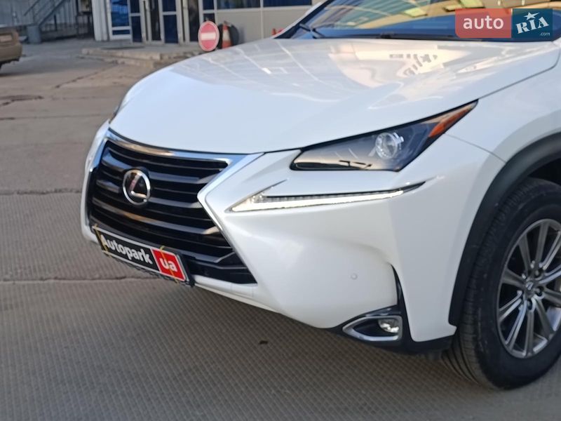 Позашляховик / Кросовер Lexus NX 2017 в Харкові