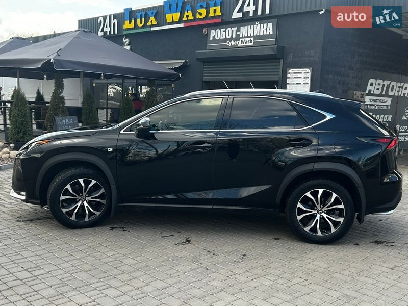 Позашляховик / Кросовер Lexus NX 2016 в Первомайську