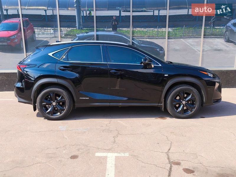 Позашляховик / Кросовер Lexus NX 2016 в Києві