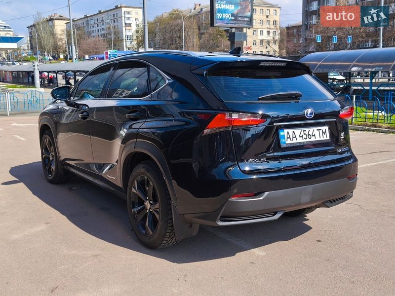 Позашляховик / Кросовер Lexus NX 2016 в Києві