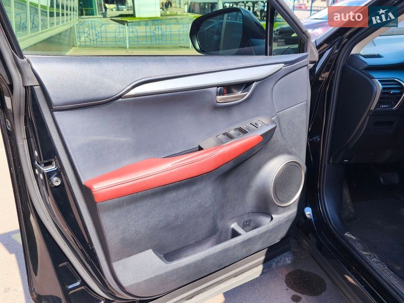 Позашляховик / Кросовер Lexus NX 2016 в Києві