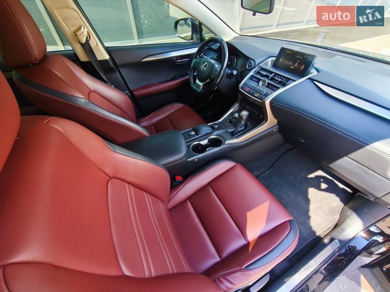 Позашляховик / Кросовер Lexus NX 2016 в Києві