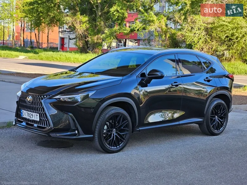 Lexus NX 2023