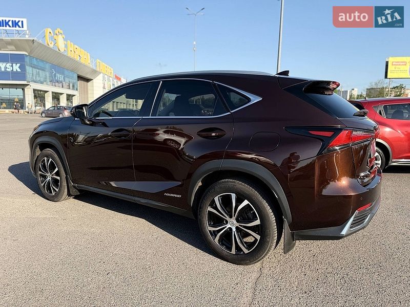 Внедорожник / Кроссовер Lexus NX 2017 в Кривом Роге