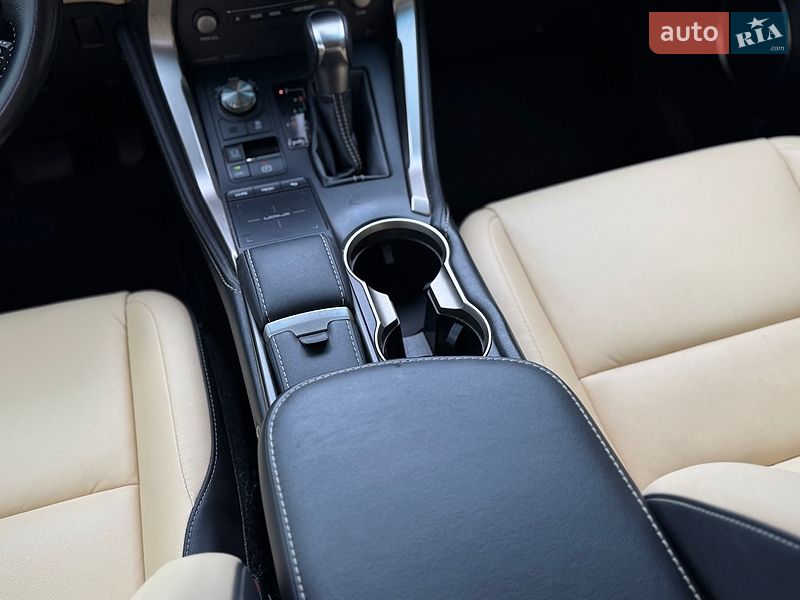 Внедорожник / Кроссовер Lexus NX 2018 в Шептицькому