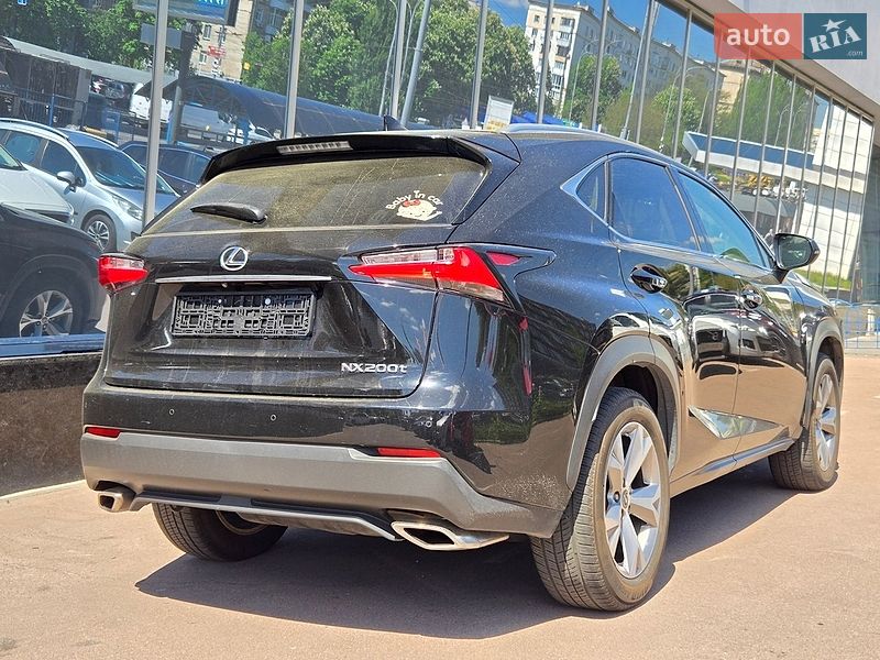 Позашляховик / Кросовер Lexus NX 2017 в Києві