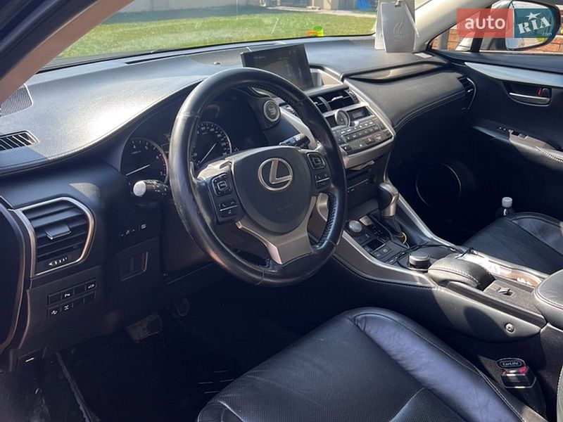 Внедорожник / Кроссовер Lexus NX 2015 в Виноградове