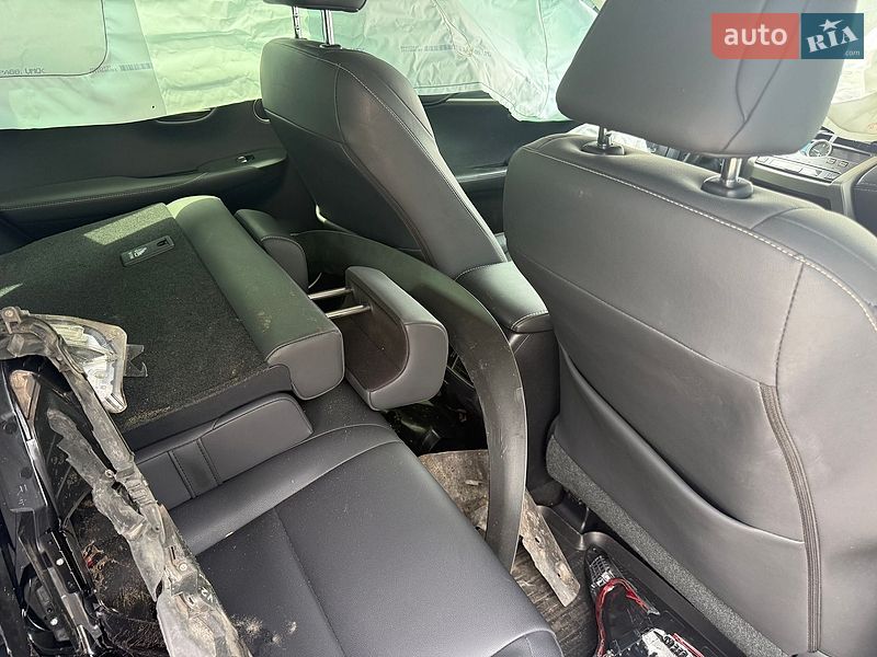 Позашляховик / Кросовер Lexus NX 2019 в Києві