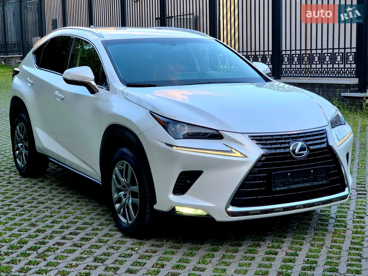 2016 Lexus NX - мініатюра 11