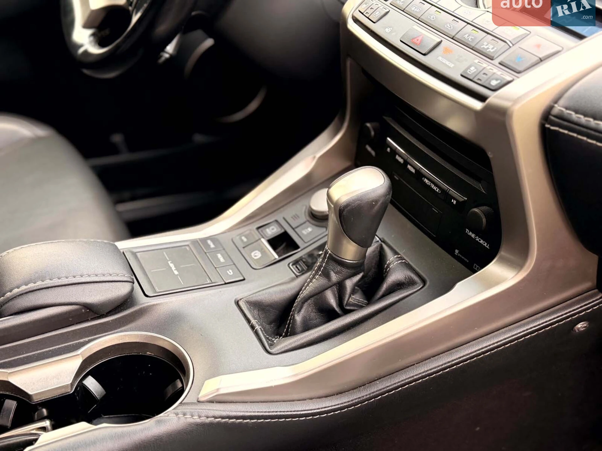 2016 Lexus NX - мініатюра 13
