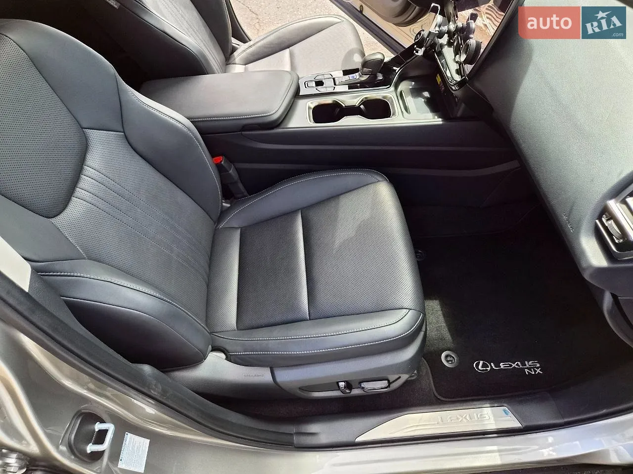 2022 Lexus NX - мініатюра 16
