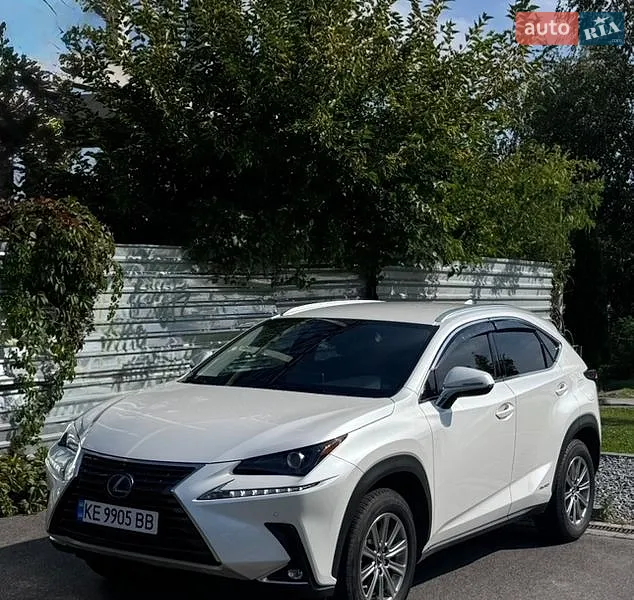 Lexus NX 2020