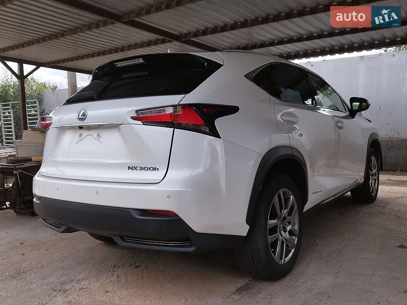 Lexus NX
