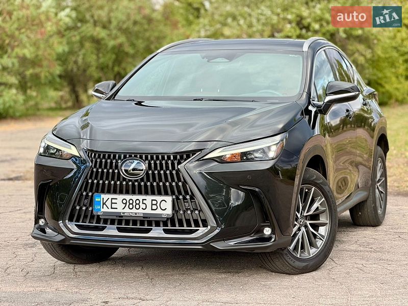 Lexus NX 2023