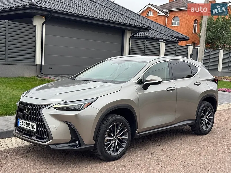 Lexus NX
