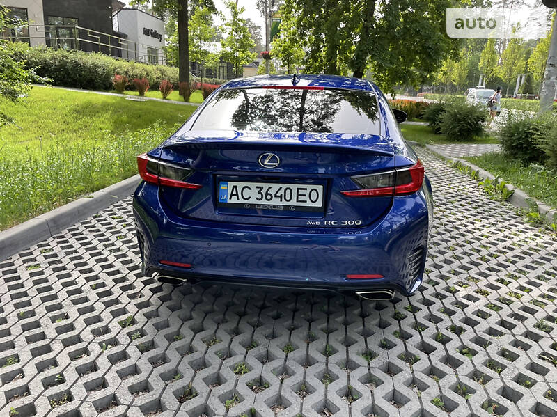 Купе Lexus RC 2018 в Буче