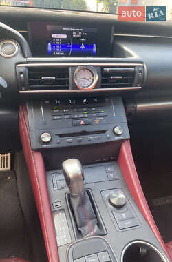 Купе Lexus RC 2017 в 
