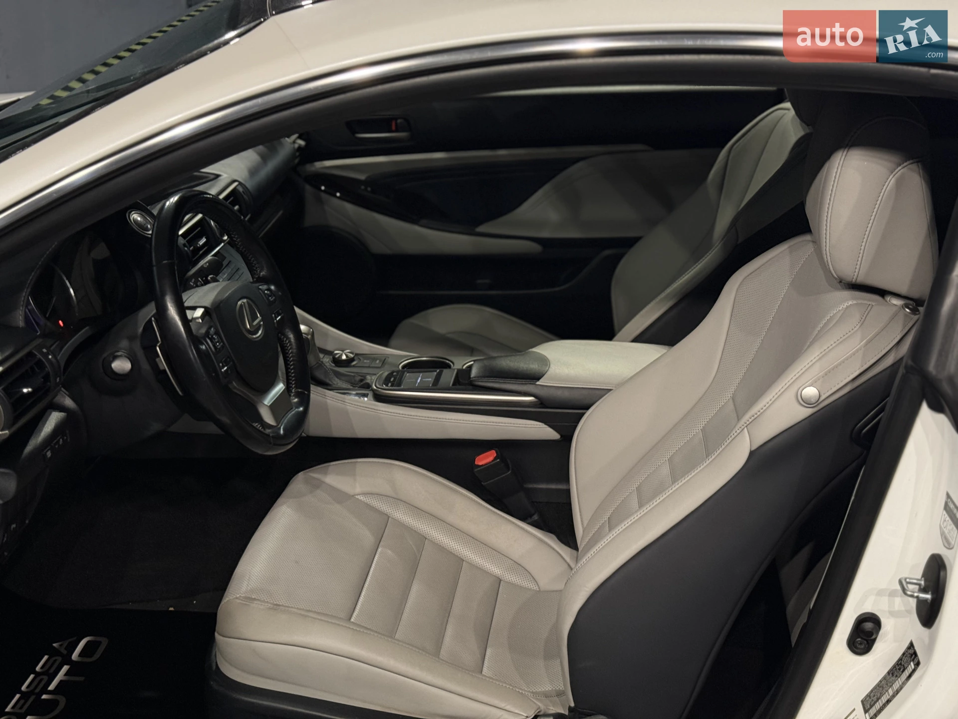 2015 Lexus RC - мініатюра 18