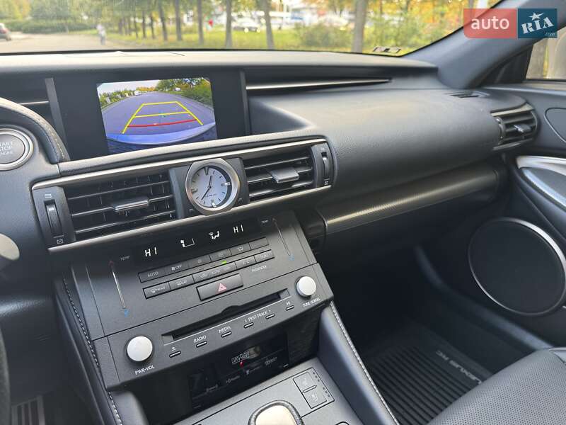 Купе Lexus RC 2017 в Умани