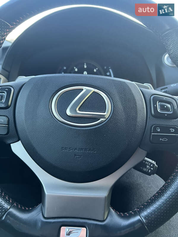 Купе Lexus RC 2017 в Ивано-Франковске