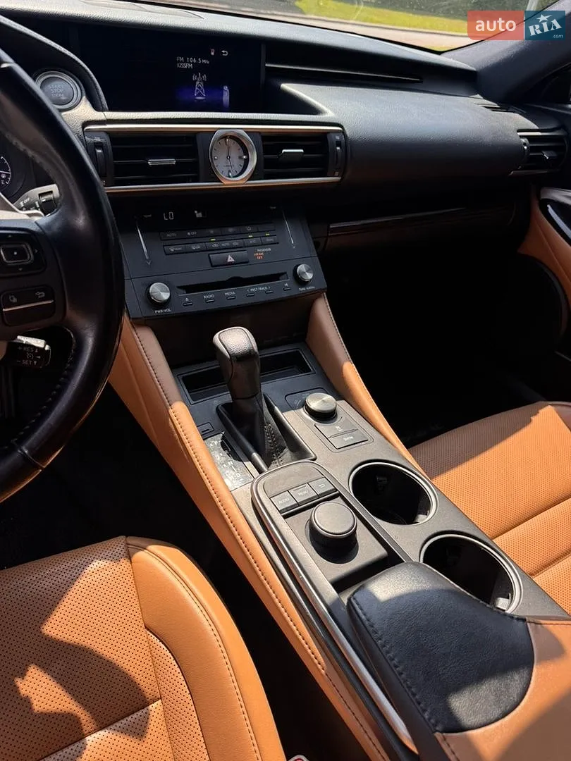 2017 Lexus RC - мініатюра 9