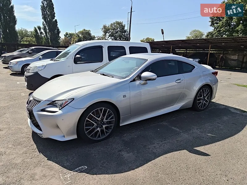 Lexus RC