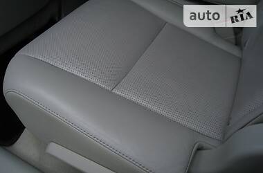 Позашляховик / Кросовер Lexus RX 2011 в 