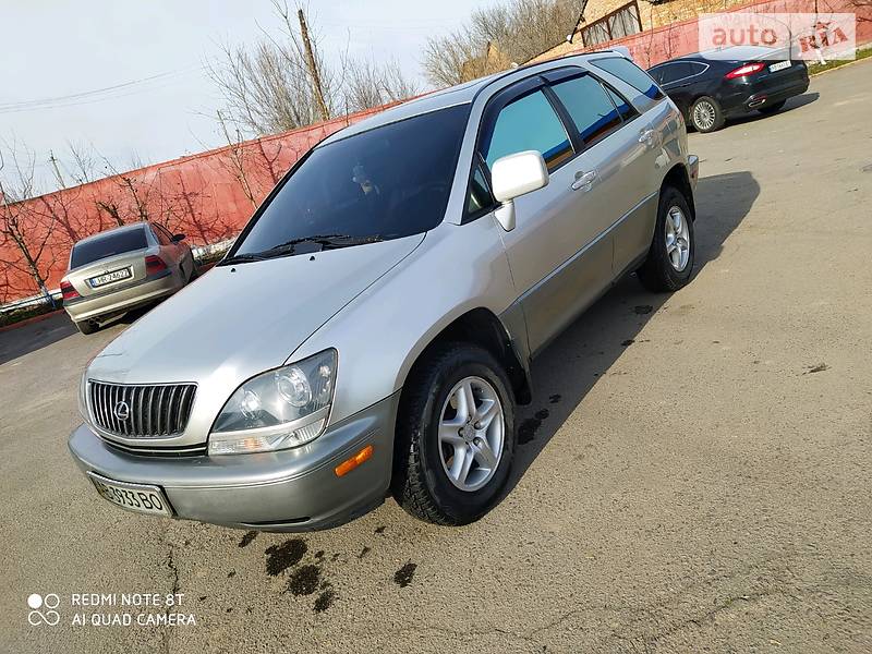 Позашляховик / Кросовер Lexus RX 2000 в 