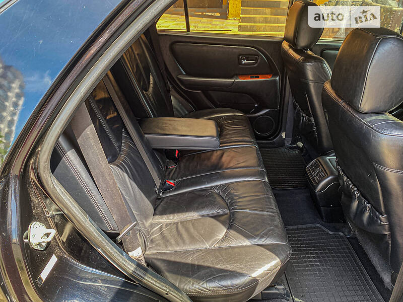 Универсал Lexus RX 2002 в Вараше фото 15 Универсал Lexus RX 2002 в Вараше