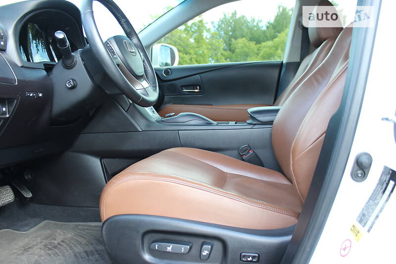 Седан Lexus RX 2015 в Виннице
